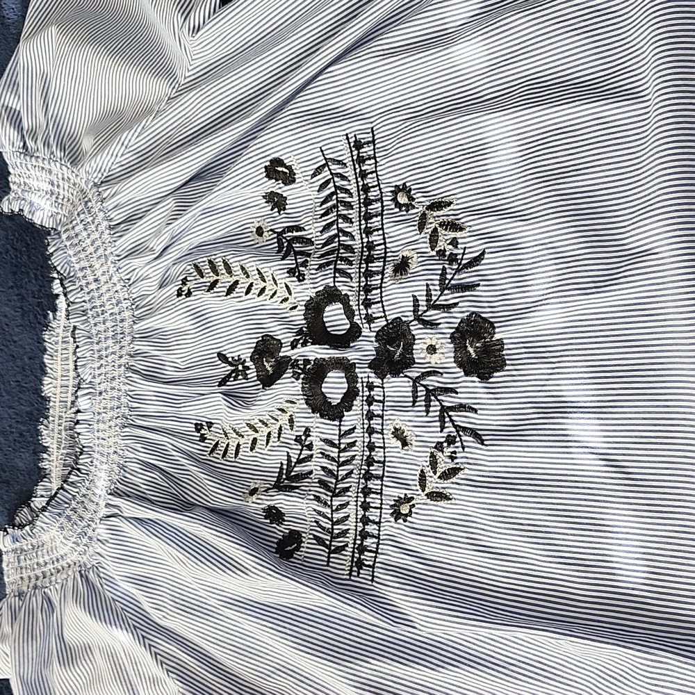 Grand & Greene Embroidered Blouse - Picture 6 of 8